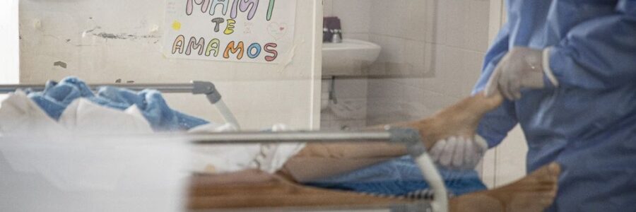 Probarán tres fármacos para pacientes internados por COVID