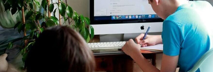 La crisis golpea a jóvenes Z: cobran menos de $50.000