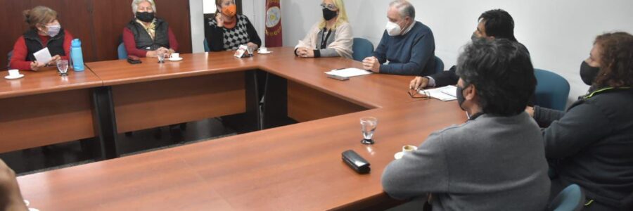 Día clave de negociaciones: los gremios pidieron un 25% y esperan una contrapropuesta