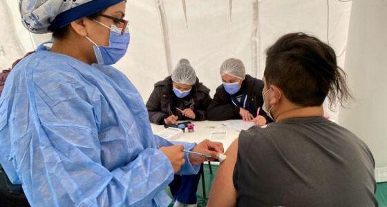 Inicia la vacunación COVID-19 para adolescentes con comorbilidades