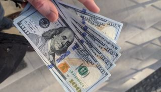 El dólar blue llega  a $187 , llegando a lo máximo del año