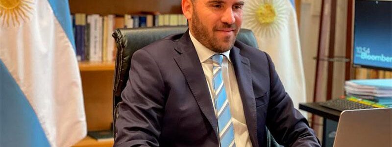 El Presupuesto 2022 prevé un dólar a $159 para diciembre y crecimiento del 4%