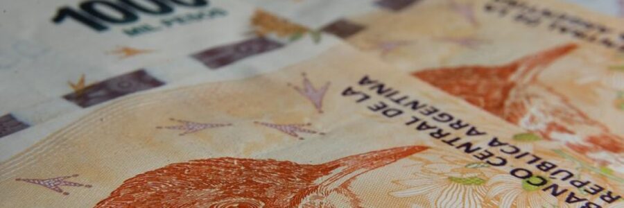 Lluvia de billetes: por primera vez ya circulan más papeles de $1.000 que de $500