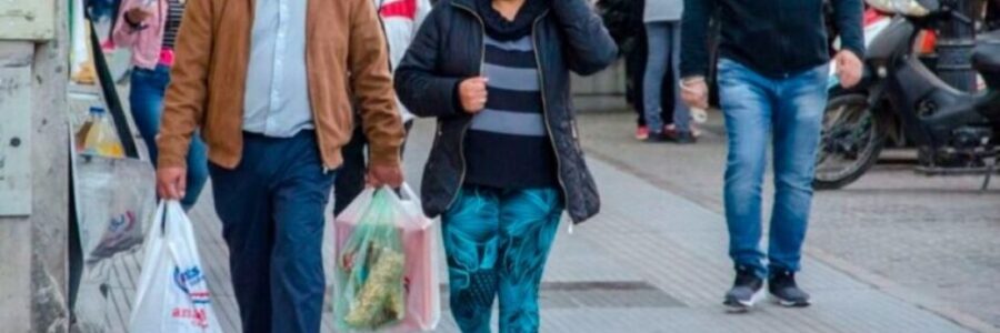 Debido a la circulación comunitaria de  la cepa Delta, piden volver al uso obligatorio del barbijo en Salta