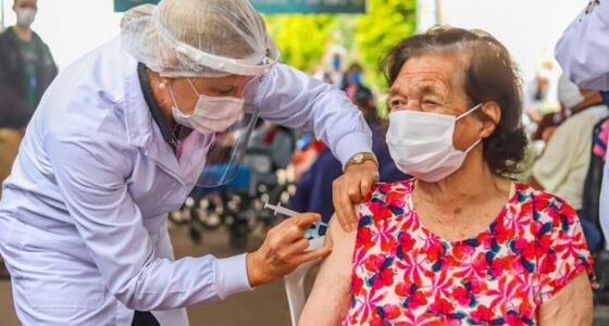 Continua la vacunación contra el COVID-19 en la Provincia y  ya se aplicaron más de 1.500.000 dosis