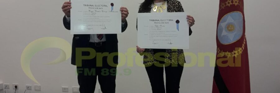 Entregan diplomas a los Diputados  electos de la Provincia