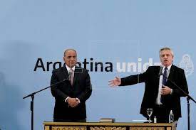 Los inversores esperan a Manzur y Guzmán con una pregunta clave: ¿quién manda en la Argentina?