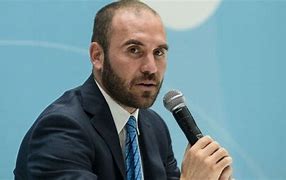 Empezó a soplar “viento de frente” y le pega a la estrategia del Gobierno de llegar con un dólar controlado a las elecciones