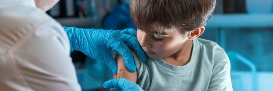 COFESA decide avanzar con la vacunación  a los menores de 3 a 11 años