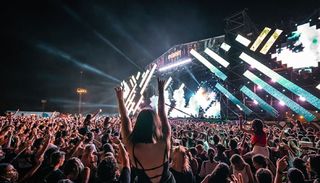 La ministra de Salud Vizzotti pide prepararse fuertemente contra el COVID-19  para el otoño