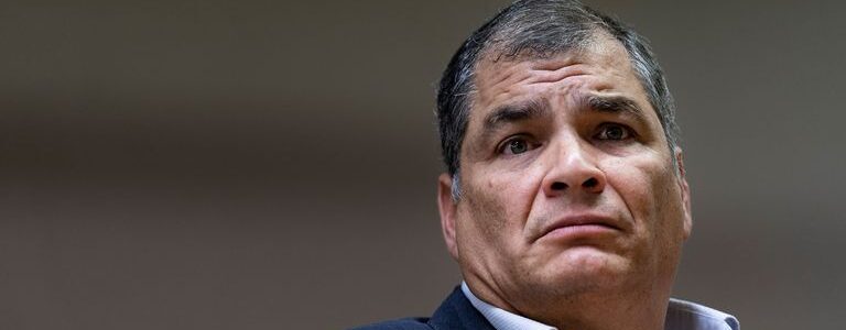 Rafael Correa calificó a Mauricio Macri de populista y lo criticó por la deuda con el FMI