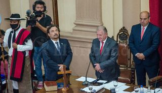 El gobernador Sáenz juro a la Constitución