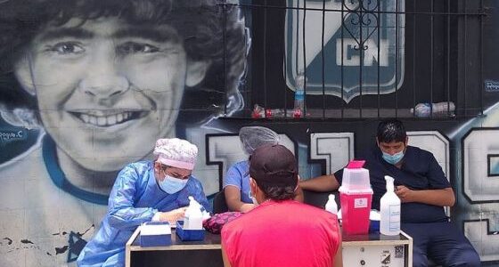 El fin de semana se vacunará contra coronavirus en boleterías de estadios de fútbol