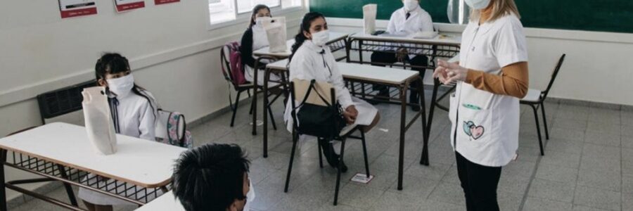 El ministerio de Educación informó que el 70% de los chicos que dejaron la escuela durante la pandemia ya fueron “revinculados”
