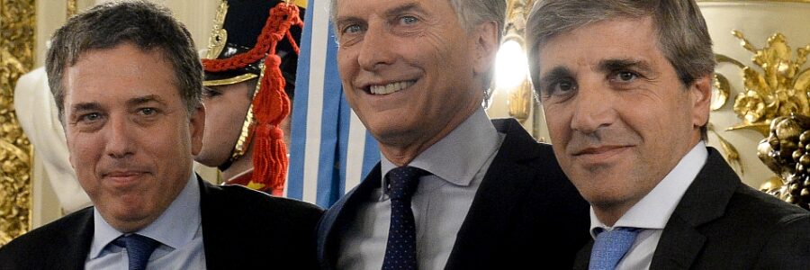 El Gobierno no podrá intervenir para controlar al dólar: el FMI impuso los mismos límites que le había fijado a Macri