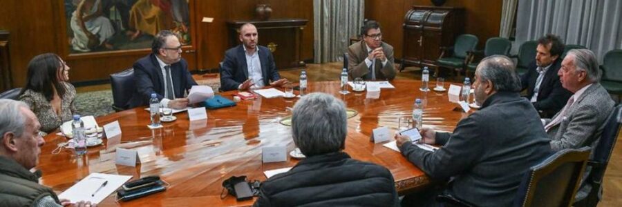 Gobierno, UIA y CGT conforman una mesa de trabajo para coordinar acciones contra la inflación