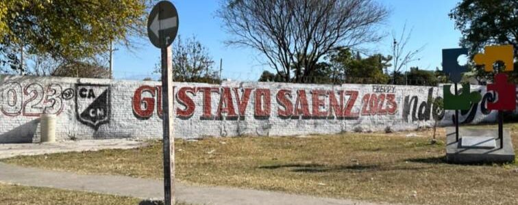“Gustavo Sáenz 2023”, aparecieron pintadas en Salta Capital