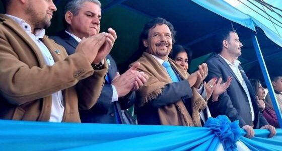 En Rosario de Lerma, el gobernador Sáenz presidió el acto por el 25 de Mayo