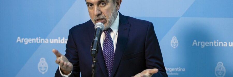 Aníbal Fernández aseguró que «no existían alertas rojas» para impedir el aterrizaje del avión venezolano