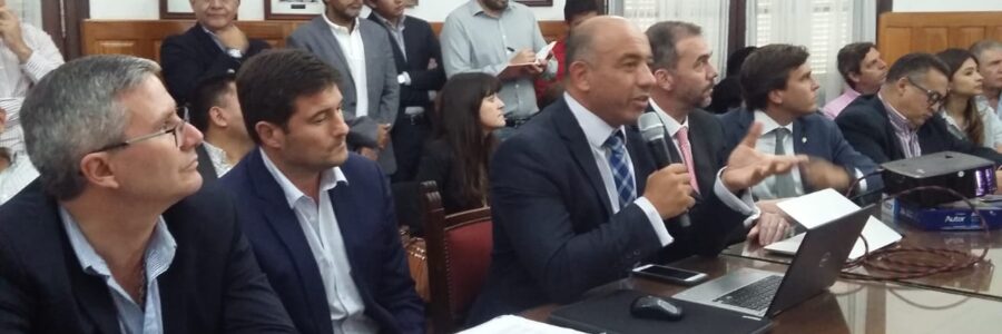 Diputados convocaron al ministro de Economía para este martes