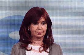 Cristina Kirchner estará hoy en el juicio por la obra pública en el inicio de los alegatos que hará la UIF