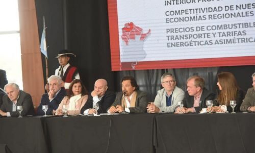 Sáenz busca más federalismo convocando a legisladores nacionales