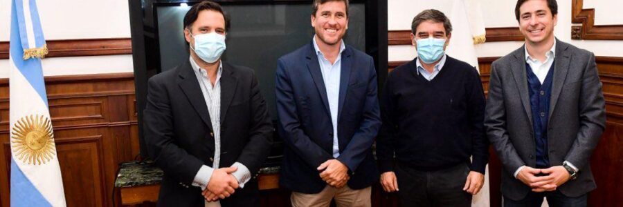 Sobre las imágenes con Posadas y funcionarios de Larreta, Aguilar aclara que no se dedicará a la política