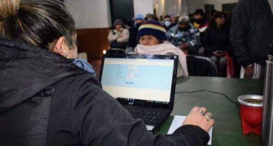 Operativo para acceder a subsidios de luz y gas