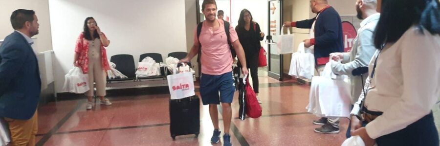 Salta recibió a los turistas del primer vuelo de la temporada de verano 2023