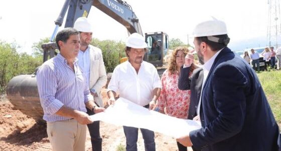 El gobernador Sáenz supervisó el inicio de obras del gasoducto La Viña-Guachipas y la red de gas domiciliario