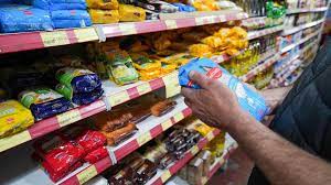 Inflación 2023: prevén bajas en los alimentos pero subas en las tarifas