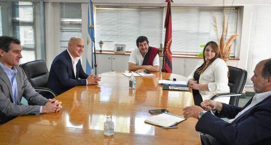 Presentaron al Gobierno Provincial un proyecto de parque fotovoltaico en Tolar Grande