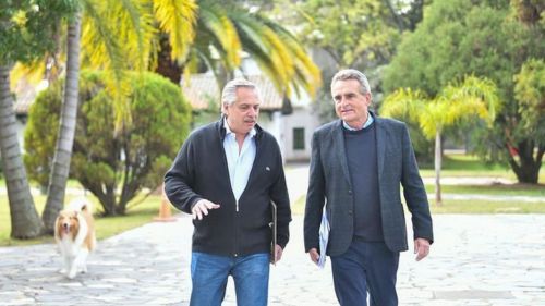 Juan Manzur será reemplazado por Agustín Rossi en el Gabinete