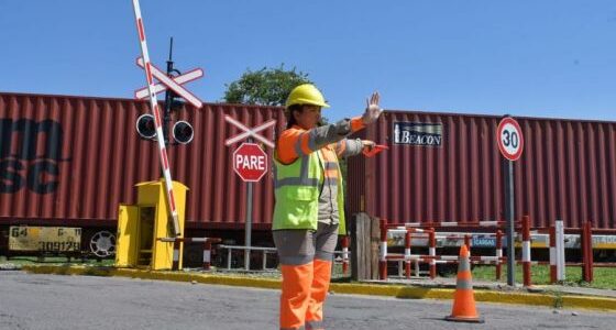 Sáenz verificó la instalación de barreras telecomandadas
