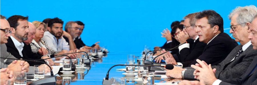 El ministro de economía anunció en nuevo tipo de cambio