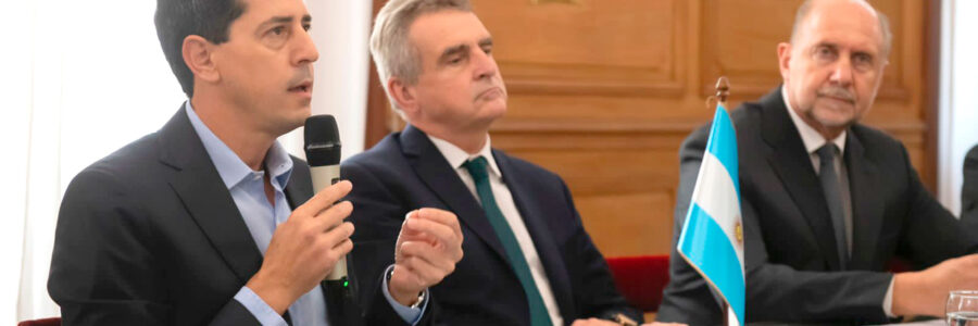 Con la dupla Scioli-Rossi defendiendo las PASO y “Wado” De Pedro en campaña, el FdT se embarra con la discusión sobre las candidaturas