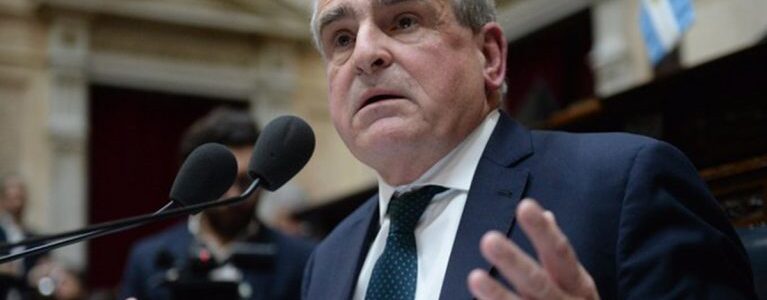 Rossi: “Desaconsejo a quien le toque gobernar que coloque amantes de la planilla Excel, pierden la dimensión humana»