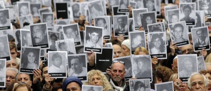 La bancada de Milei votó en contra al duelo declarado nacional el 18 de julio por el aniversario del atentado a la AMIA