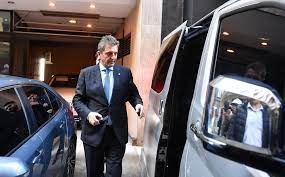 El Gobierno busca definir con el FMI una nueva meta fiscal