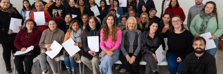 La intendenta Romero hizo entrega de microcréditos municipales a emprendedores de la ciudad