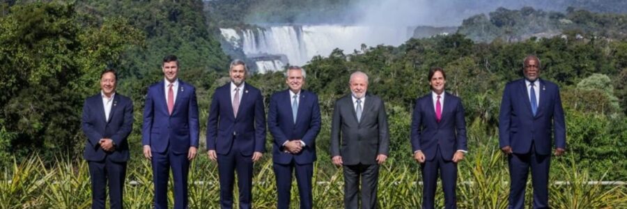 La posición política de Lacalle Pou y la inhabilitación de Corina Machado en Venezuela  golpearon a la Cumbre del Mercosur