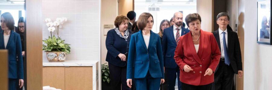 El Fondo manda USD 8000 millones ahora y el segundo tramo deberá negociarlo el que gane el ballotage