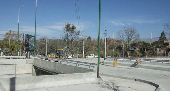 Hoy se habilita uno de los puentes sobre el paso bajo nivel en la rotonda de acceso a Grand Bourg