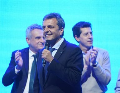 Massa se comprometió a que “el salario recupere lo que perdió con Macri y la pandemia”
