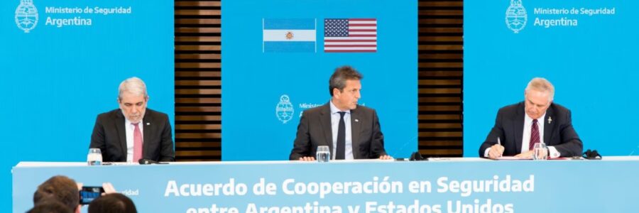 Sergio Massa y Aníbal Fernández firmaron un acuerdo sobre seguridad con Estados Unidos
