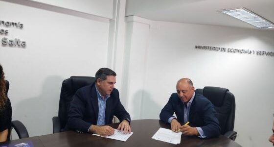 Se firmó un convenio para la selección de 5 jóvenes salteños para el intercambio cultural con otros países