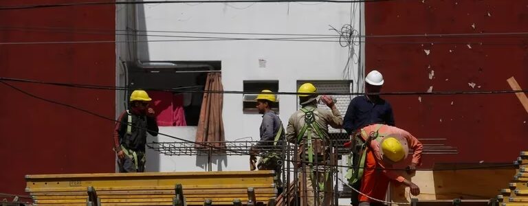 Oficializaron el Programa de Inclusión Laboral para los beneficiarios de planes sociales