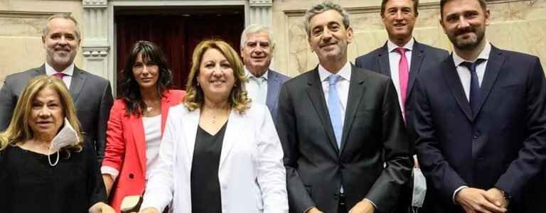Por diferencias con Schiaretti sobre Milei, se rompió el interbloque Federal en Diputados