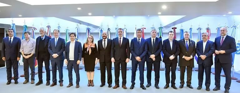Antes de la llegada de Milei y del cambio de mando en las provincias, los gobernadores oficialistas unen fuerzas