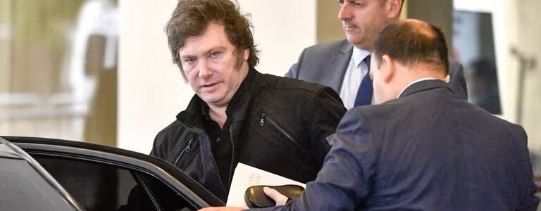 Javier Milei defendió su DNU: “Algunos por sadismo y otros por corruptos quieren mantener encadenados a los argentinos”